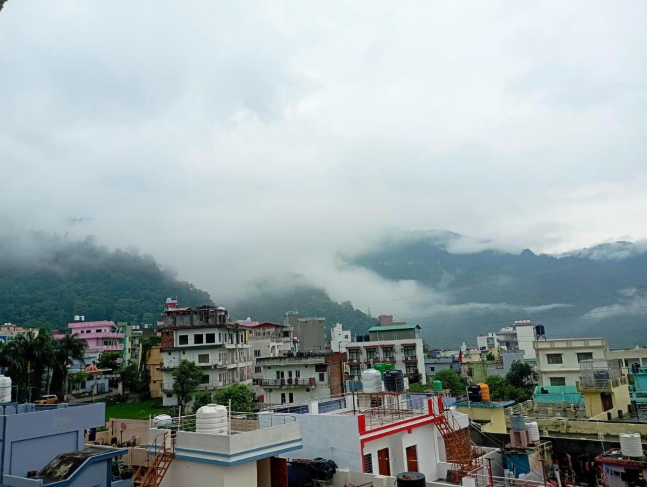 Hotel Aman Rishīkesh Buitenkant foto